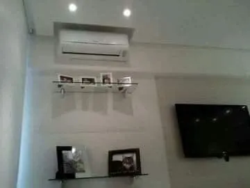 Slide of 24 Hr Air Service