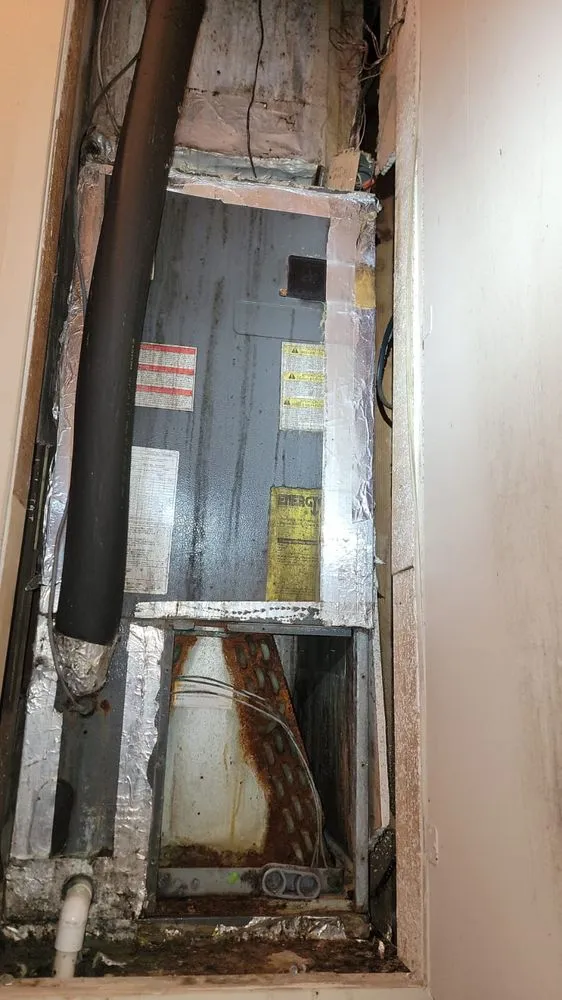 Slide of 24 Seven AC