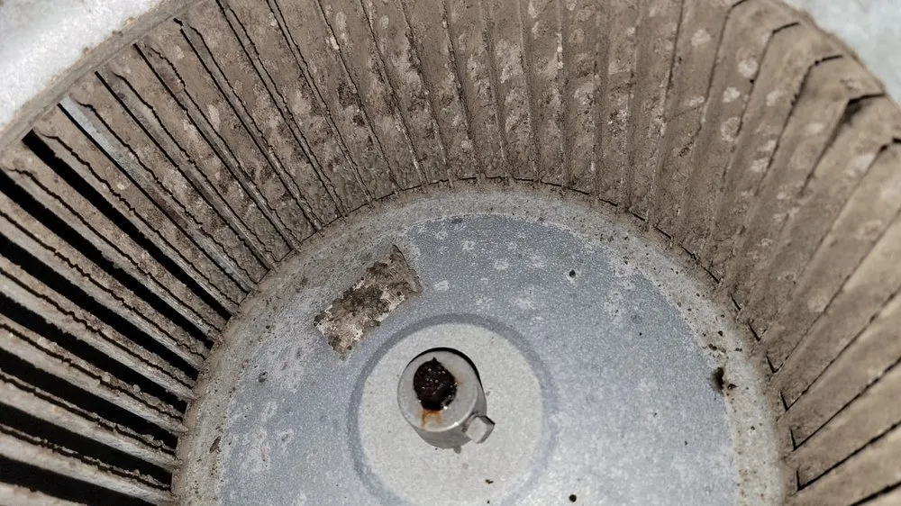 Slide of 24 Seven AC