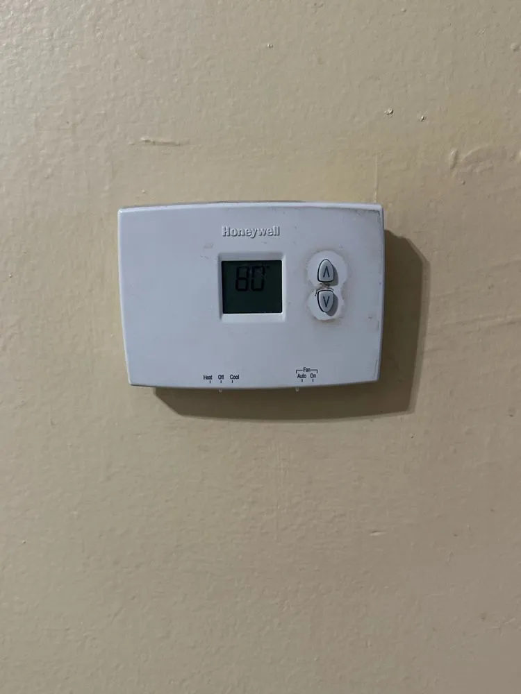 Slide of 24/7 Heating & Cooling