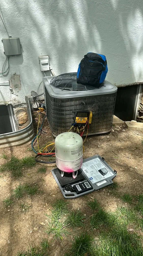 Slide of 24/7 Heating & Cooling