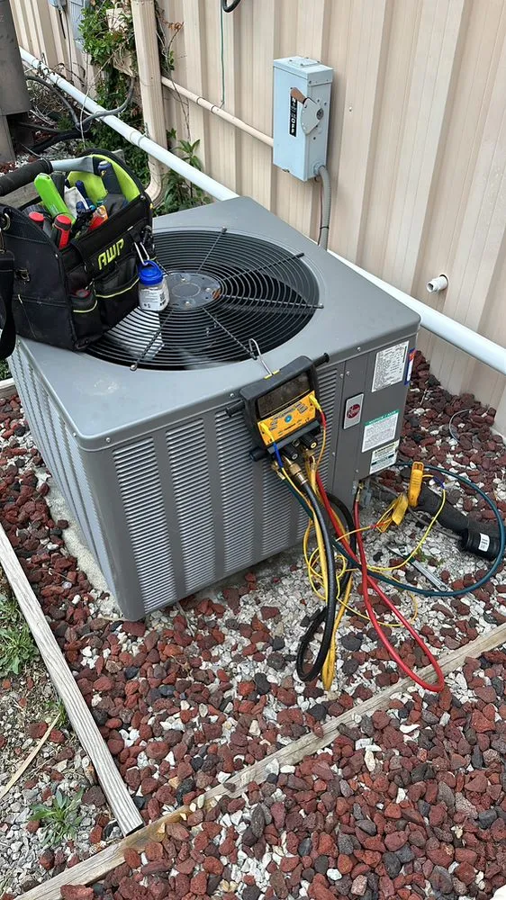 Slide of 24/7 Heating & Cooling