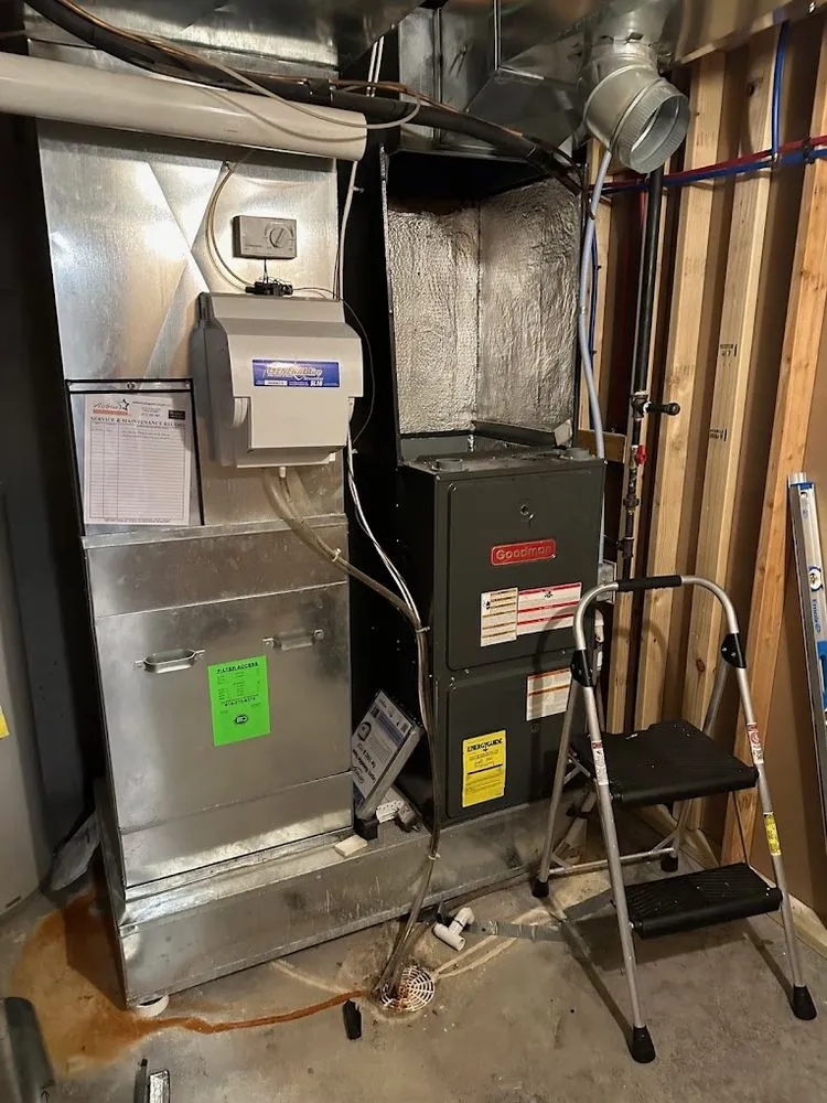 Slide of 24/7 Heating & Cooling