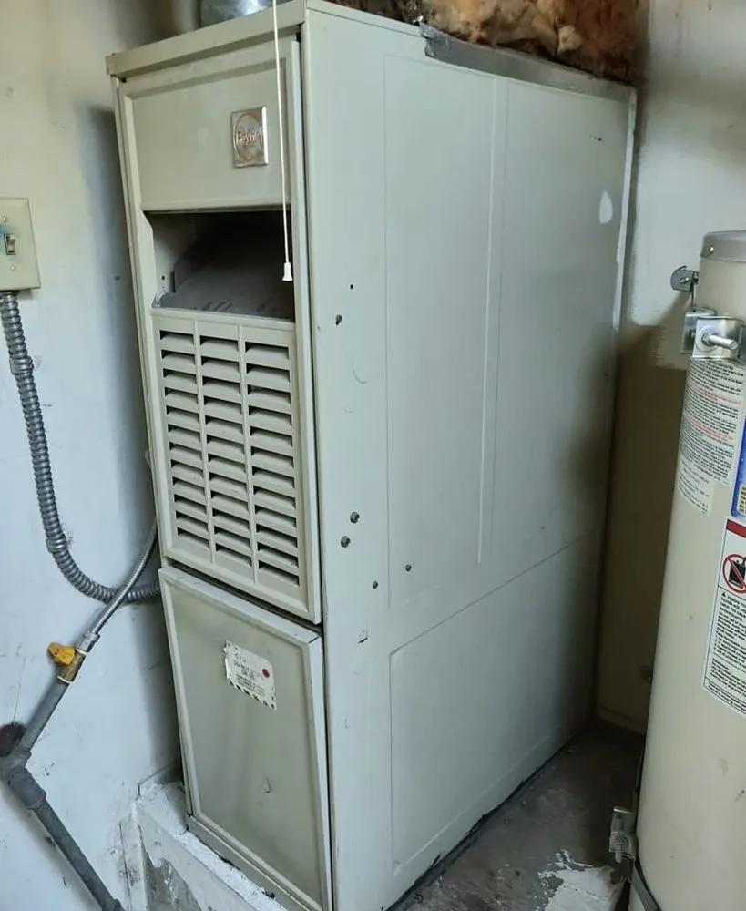 Slide of 24/7 Heating & Cooling