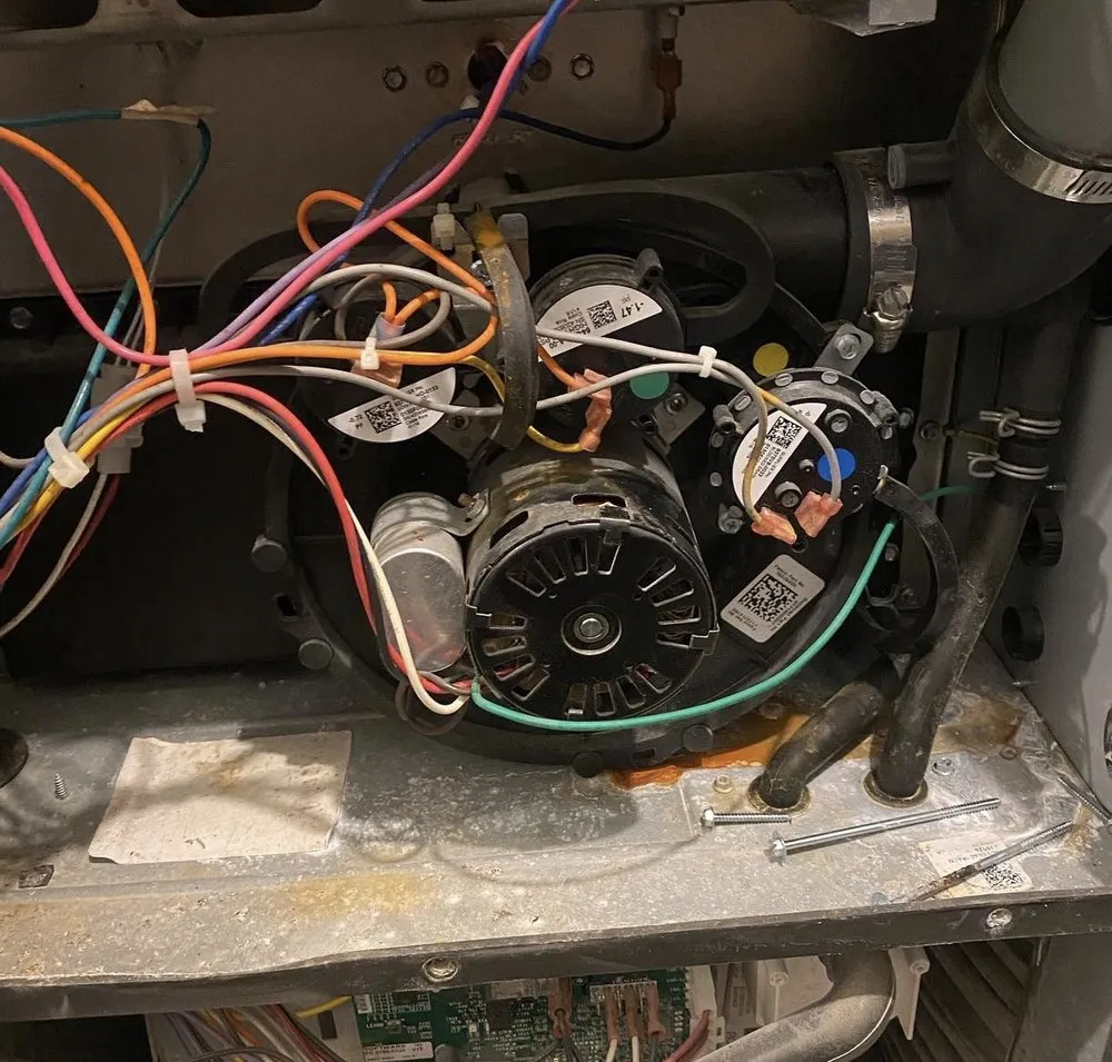 Slide of 24/7 Heating & Cooling