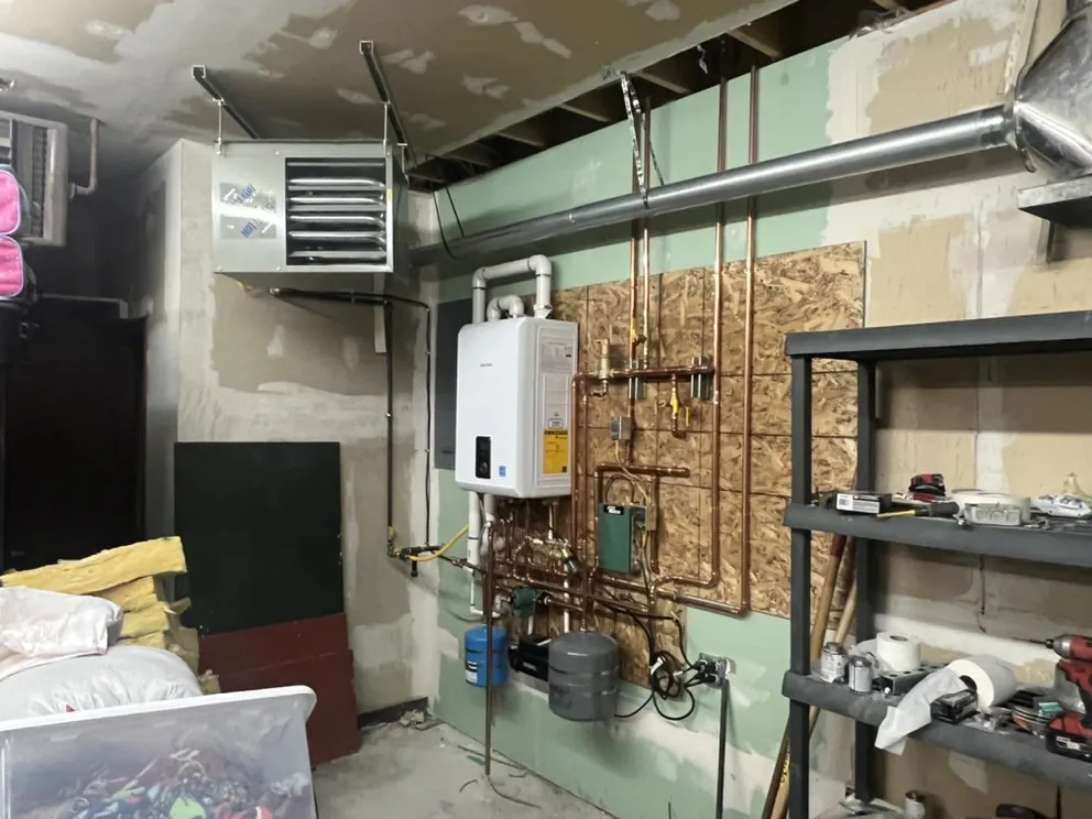 Slide of 24hr Arctic Services