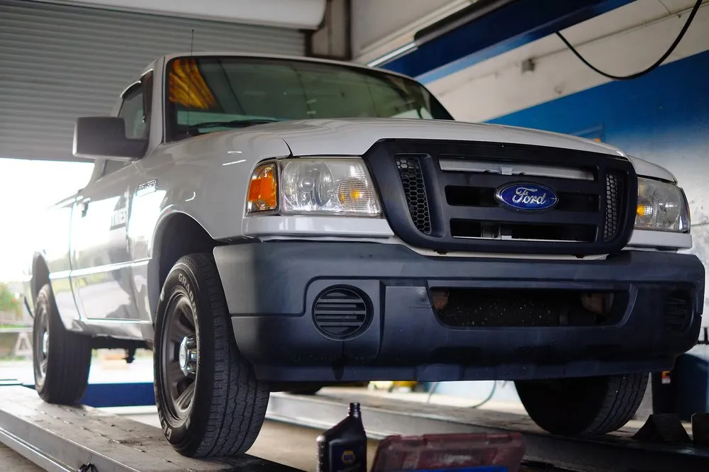 Slide of 325 Transmission Auto Repair