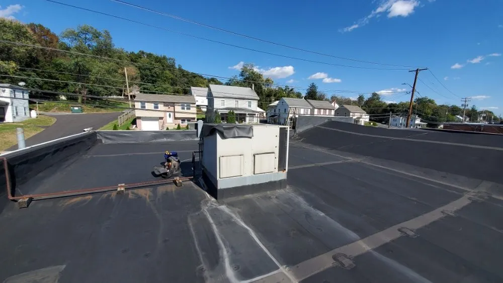 Slide of 4 Diamond Mechanical