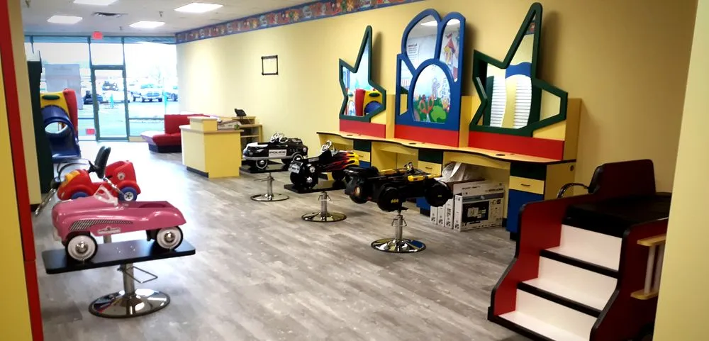 Slide of 4D & Associates