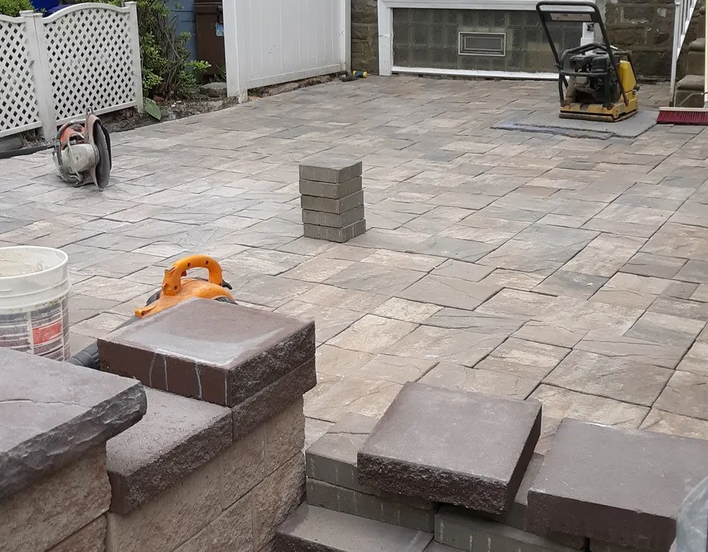 Slide of 4D & Associates