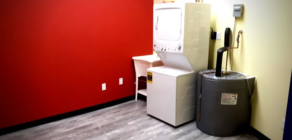 Slide of 4D & Associates