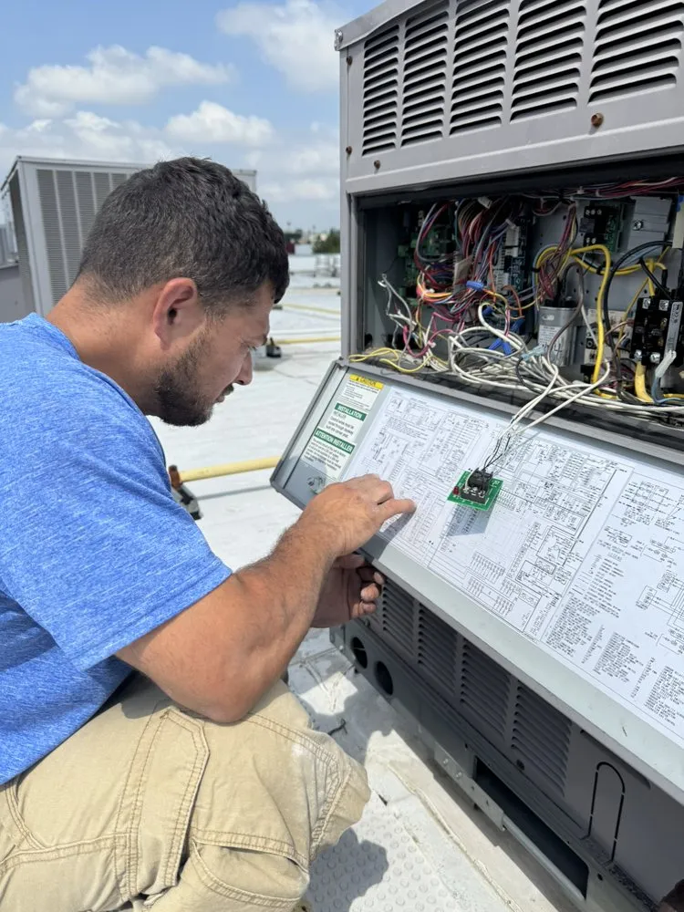 Slide of 511 Comfort