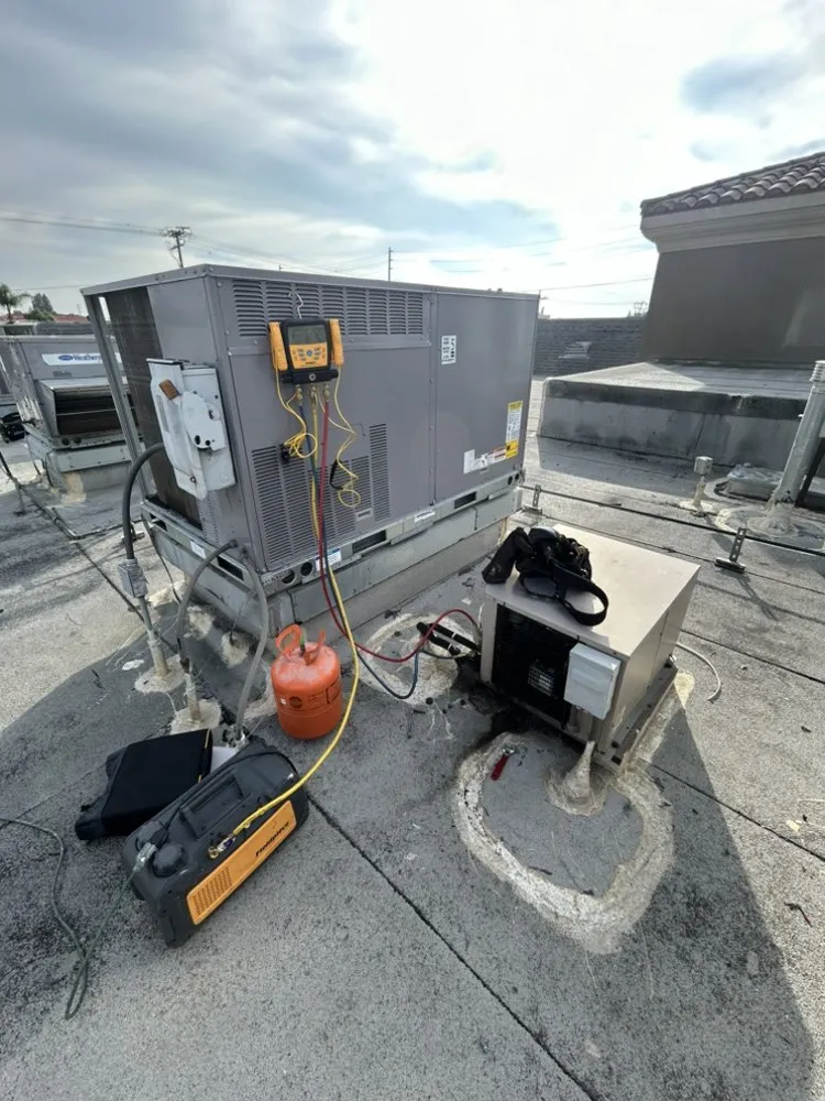 Slide of 7 Air & Conditioning