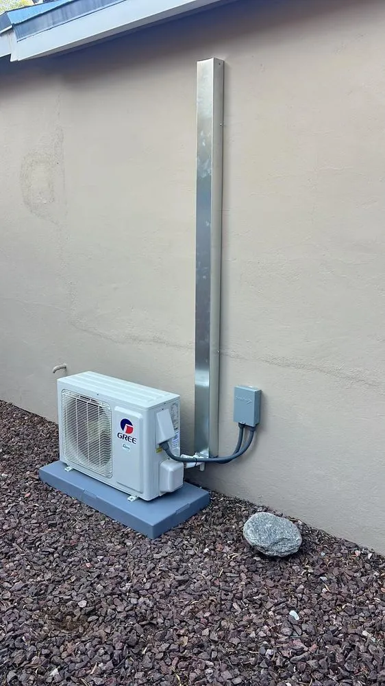 Slide of A & M Heating & Cooling