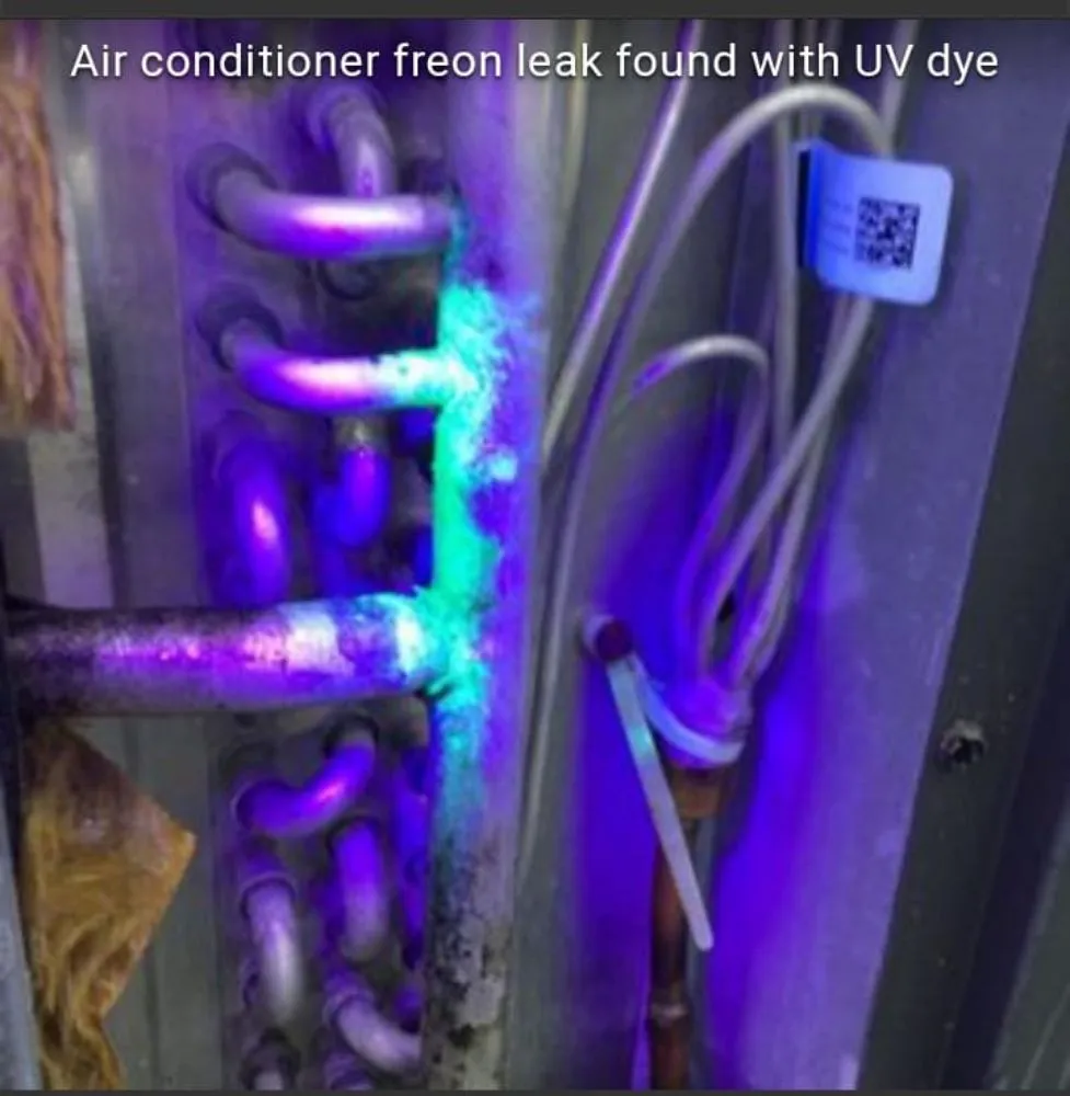 Slide of A Air-conditioning & Heating Specialist