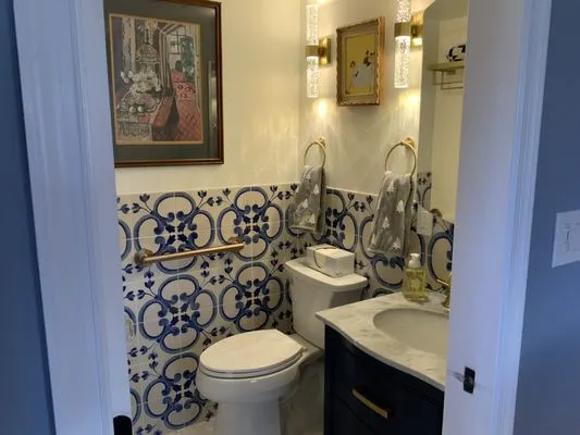 A United Construction Services Logo