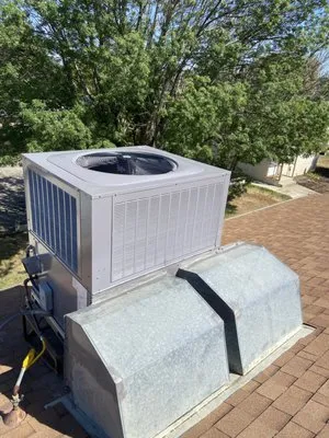 A-Z Techs Mechanical Logo