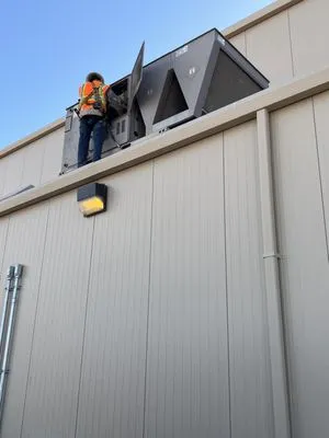 A&B Heathing & Air Conditioning Logo