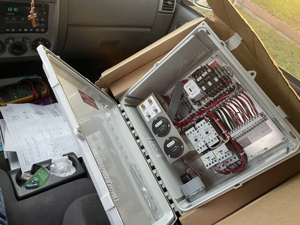 Slide of Abundiz Electrician