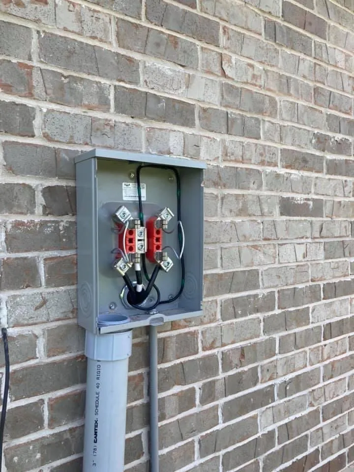 Slide of Abundiz Electrician