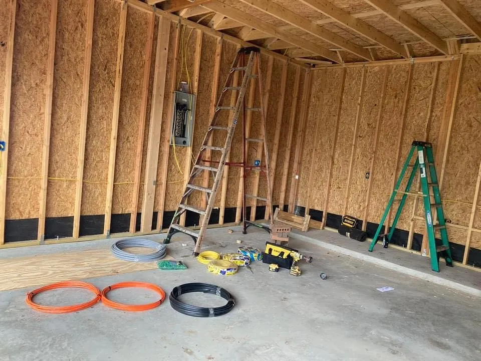 Slide of Abundiz Electrician