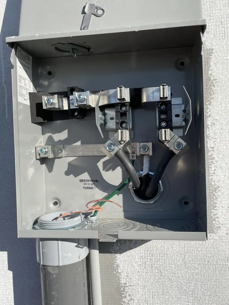 Slide of Abundiz Electrician