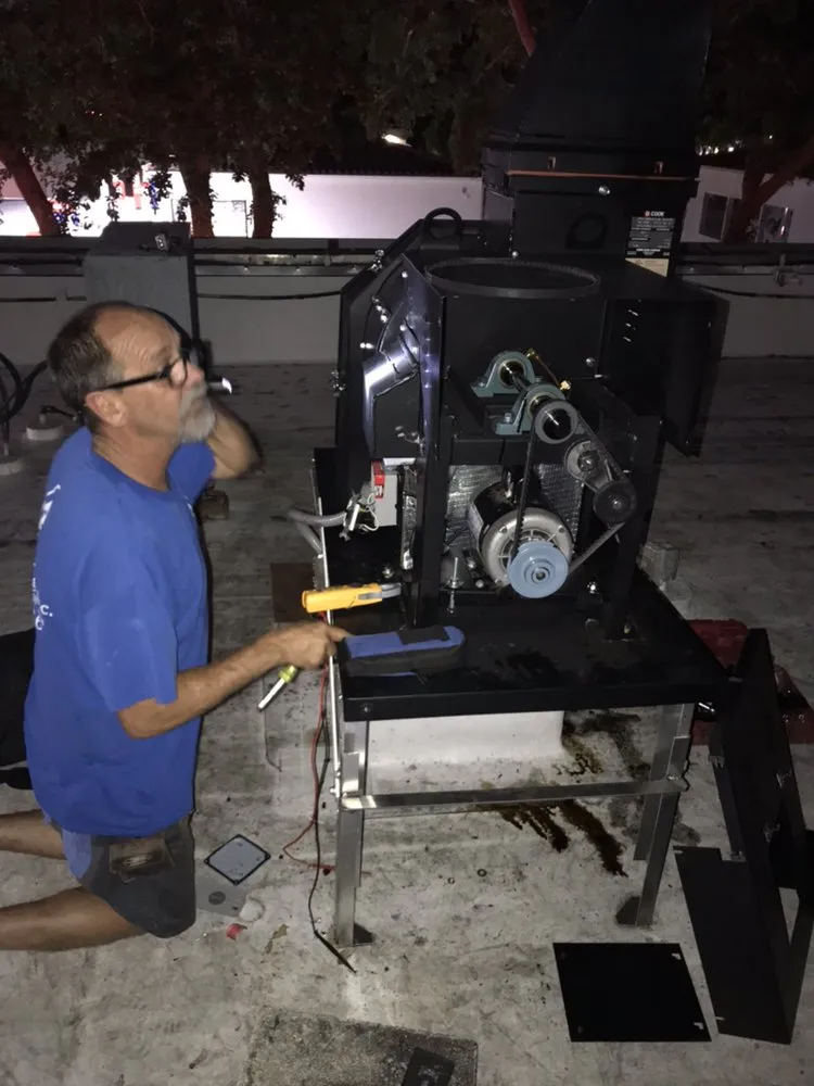 Slide of A/C Advantage Inc.