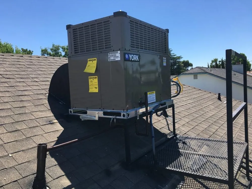 Slide of A/C Fast Solutions