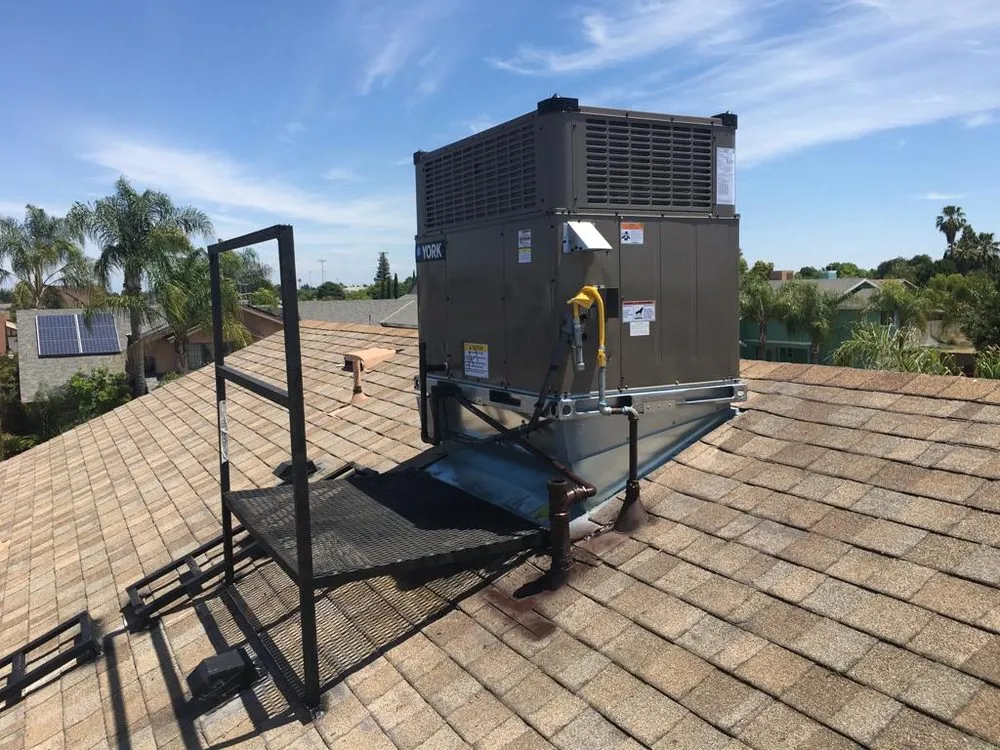 Slide of A/C Fast Solutions