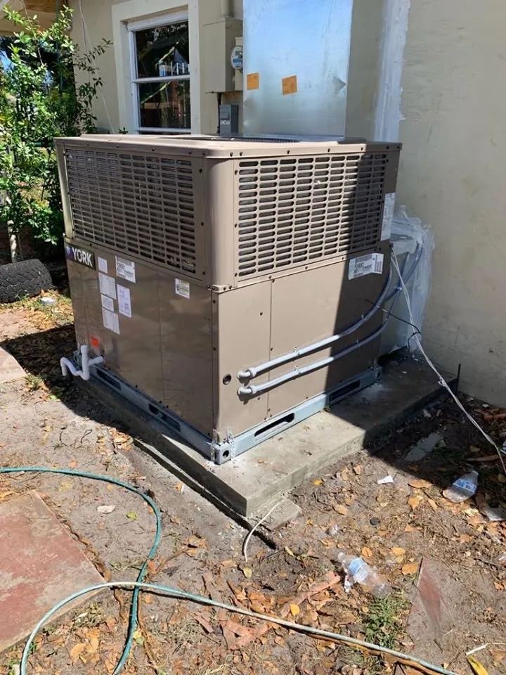 Slide of A/C Fast Solutions