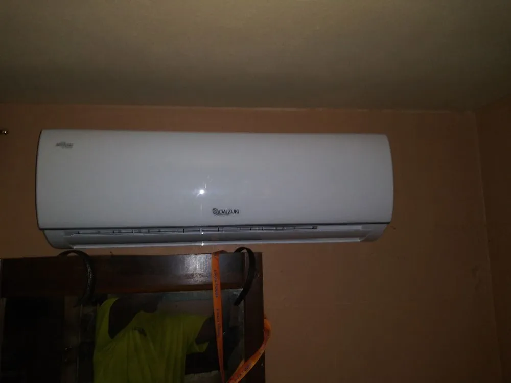 Slide of A/C Medics of Orlando