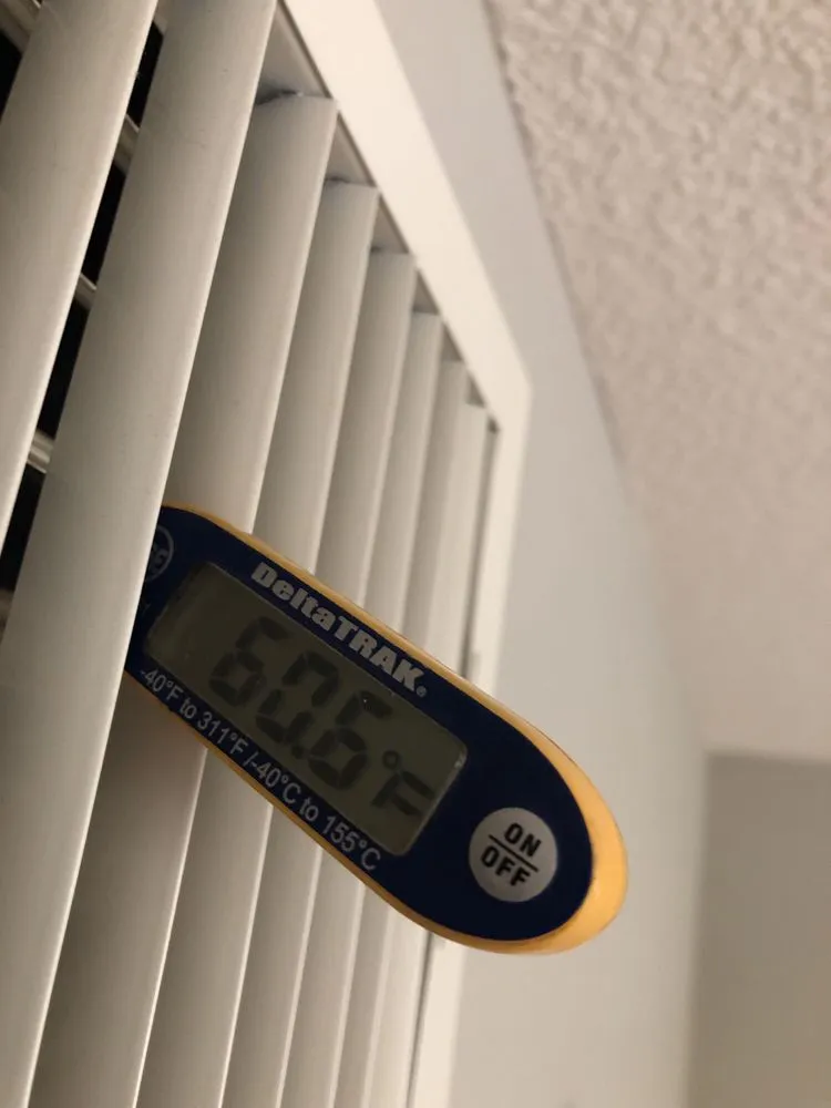 Slide of Accolade Air