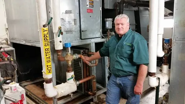 Accuair Heating and Cooling Logo