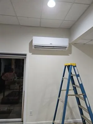 Accurate Mechanical Logo