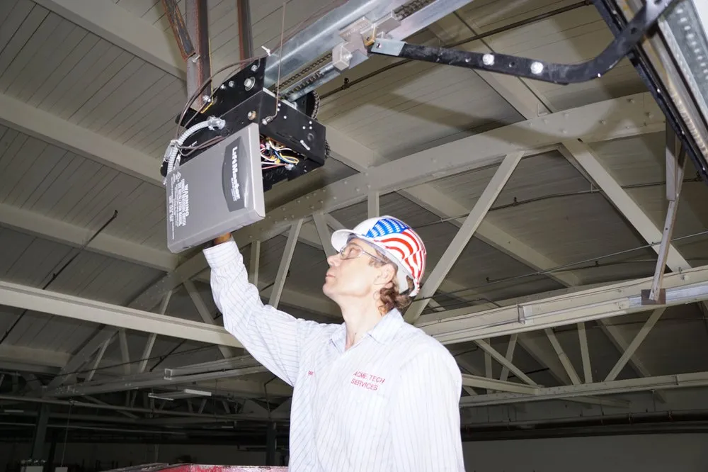 Slide of Acme Tech Services