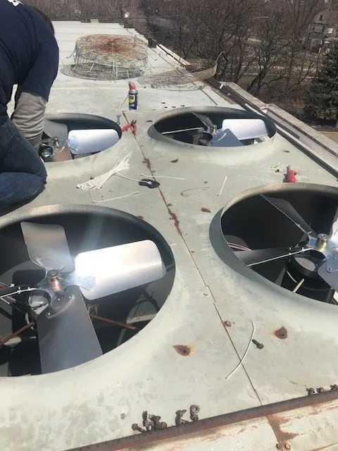 Slide of Admiral Airtech