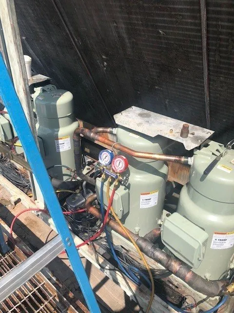 Slide of Admiral Airtech