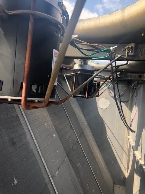 Slide of Admiral Airtech