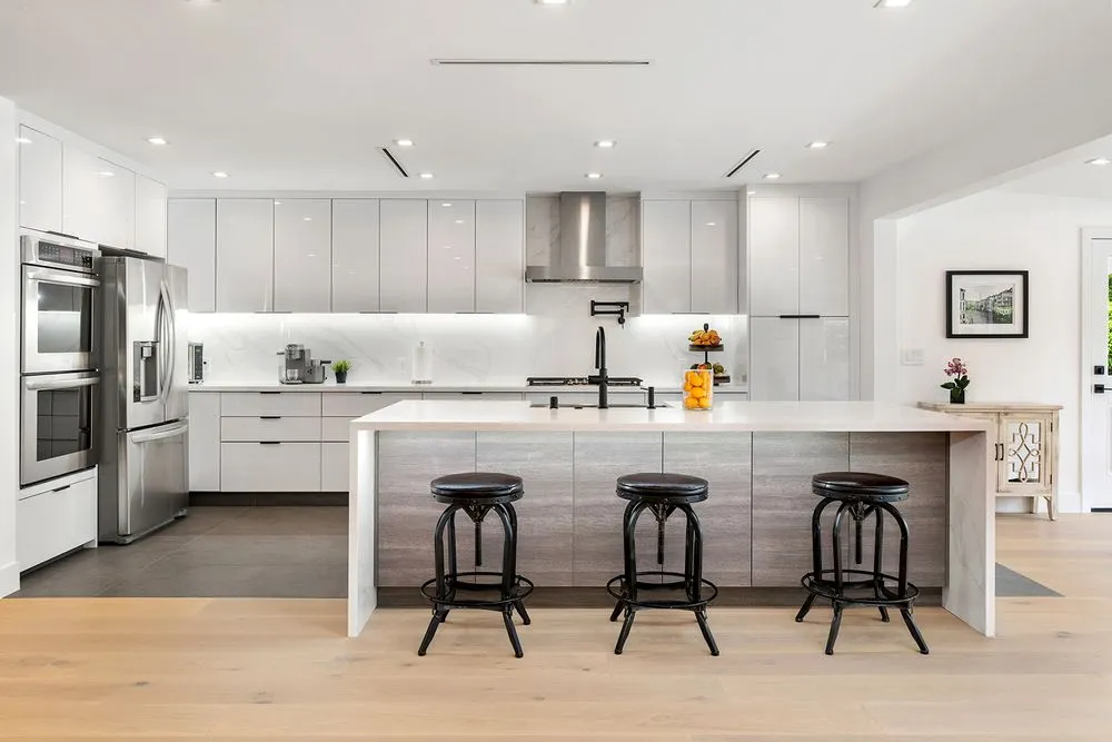 Professional heating and cooling service experts serving Tarzana, CA - ADU Builder and Construction