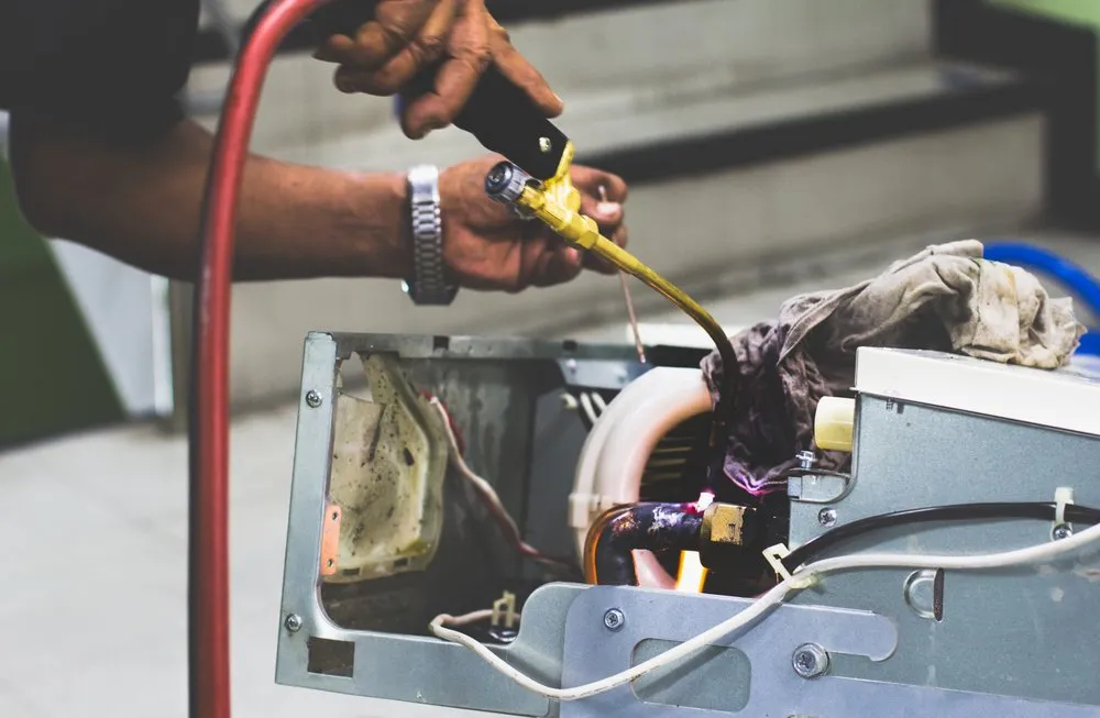 Slide of Advanced Air