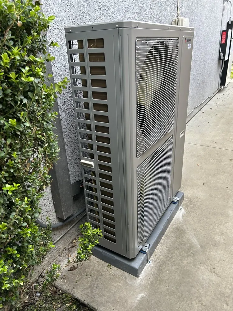 Slide of Advantage Air