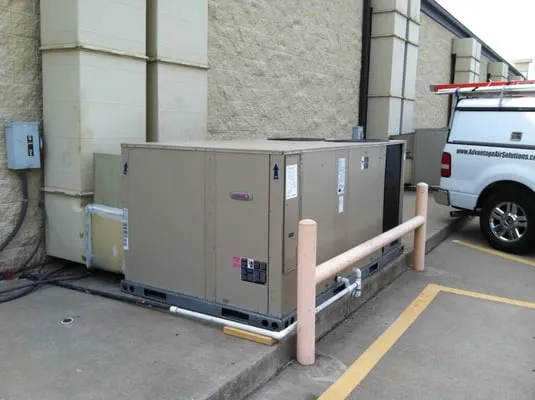 Advantage Air Solutions Logo