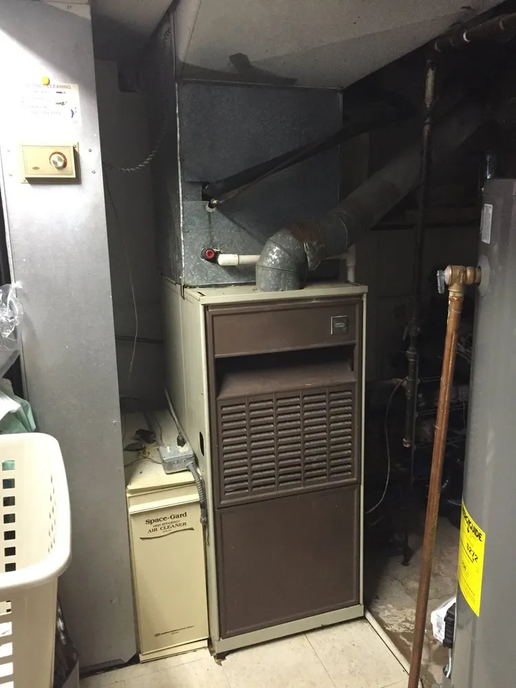 Slide of Advantage Heating and Cooling