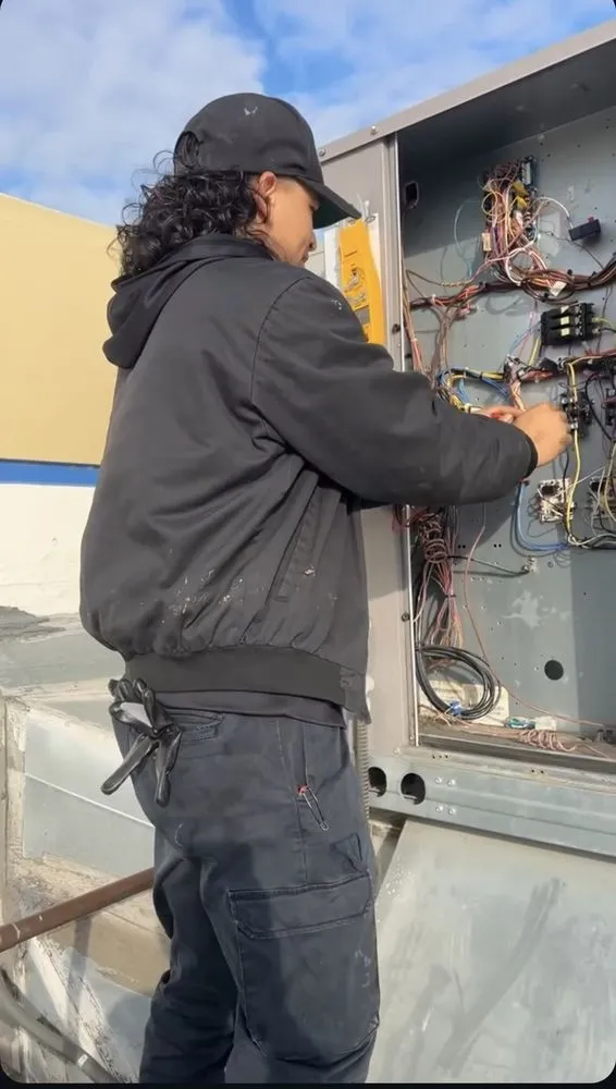 Slide of Advent Air Solutions