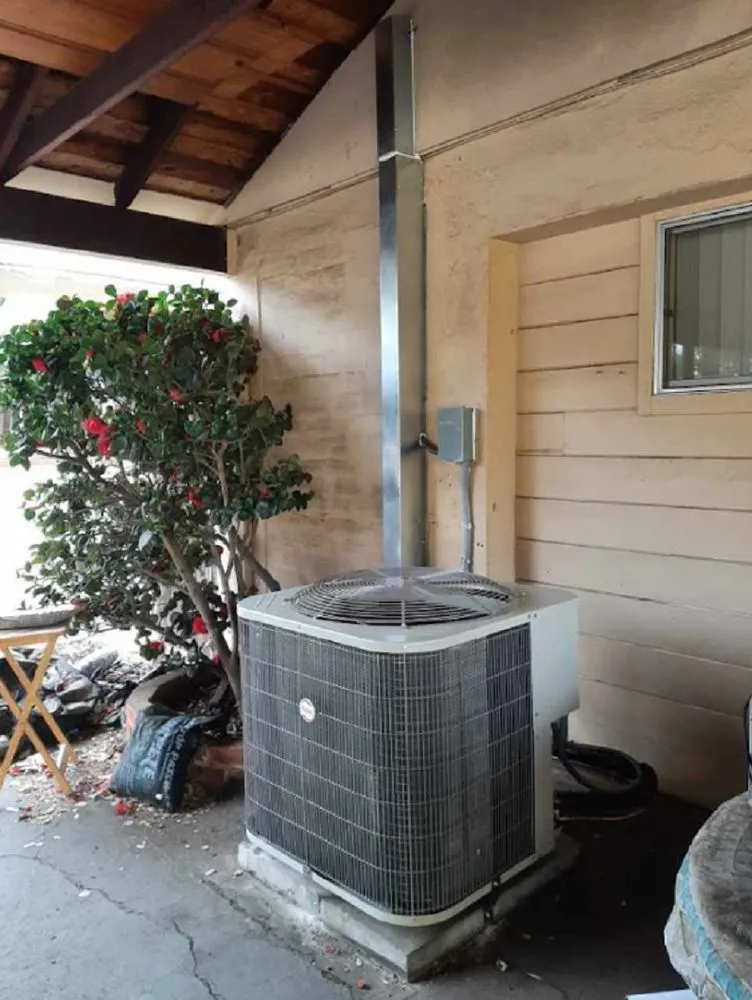 Slide of Aelott Air Conditioning