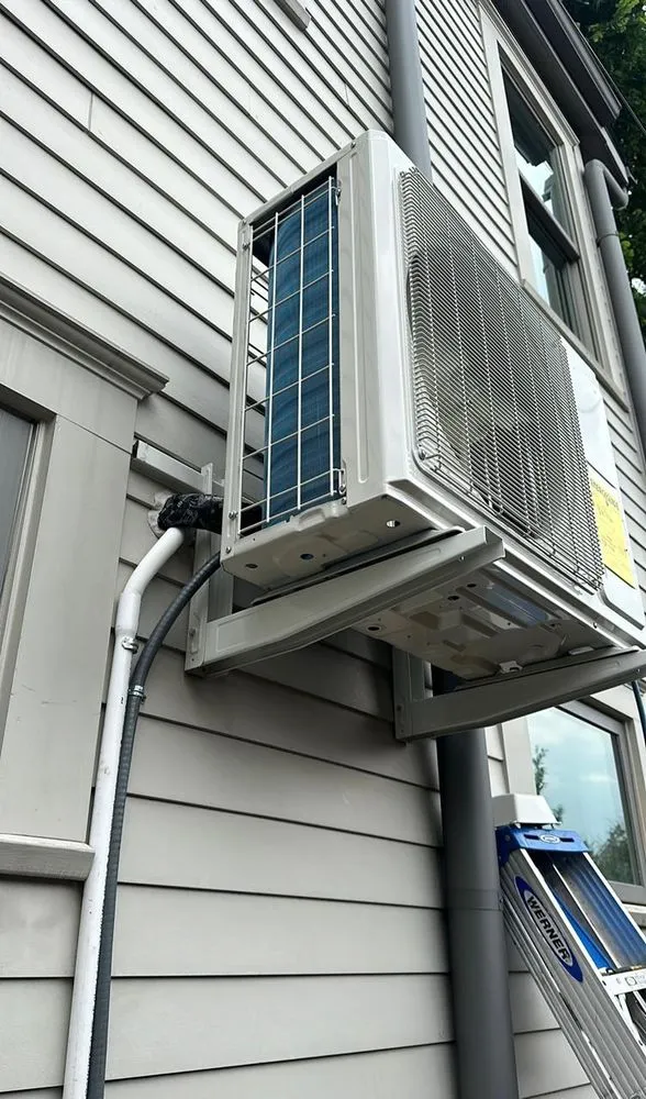 Slide of Aguila Air Conditioning