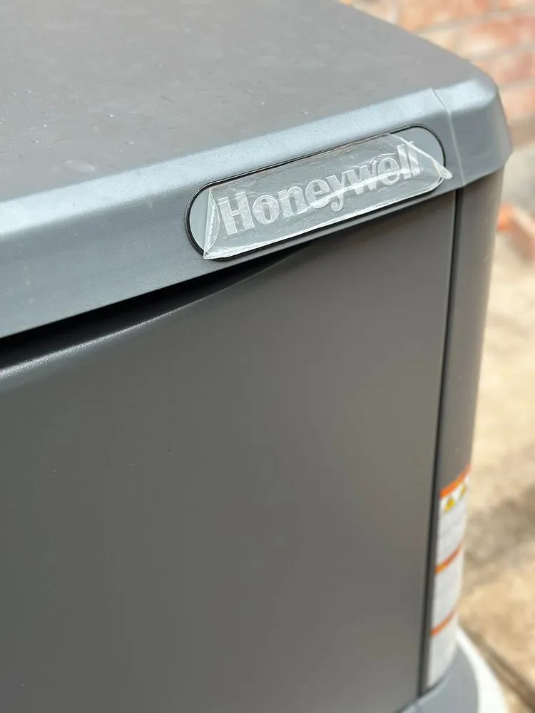 Slide of Aguila Air Conditioning