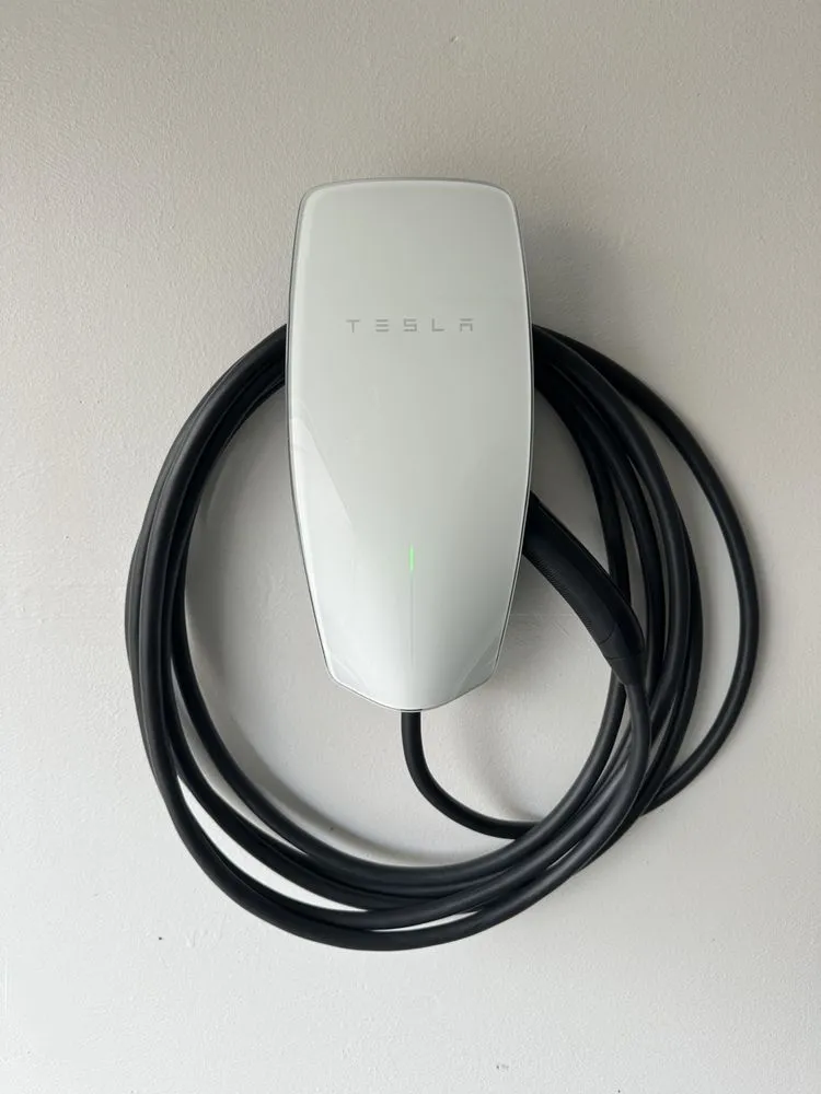 Slide of Ahad Electrical Solutions