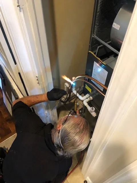 Slide of Air Advantage Heating & Cooling Inc