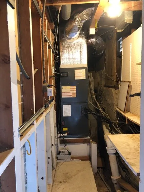 Slide of Air Conditioning & Heating Services